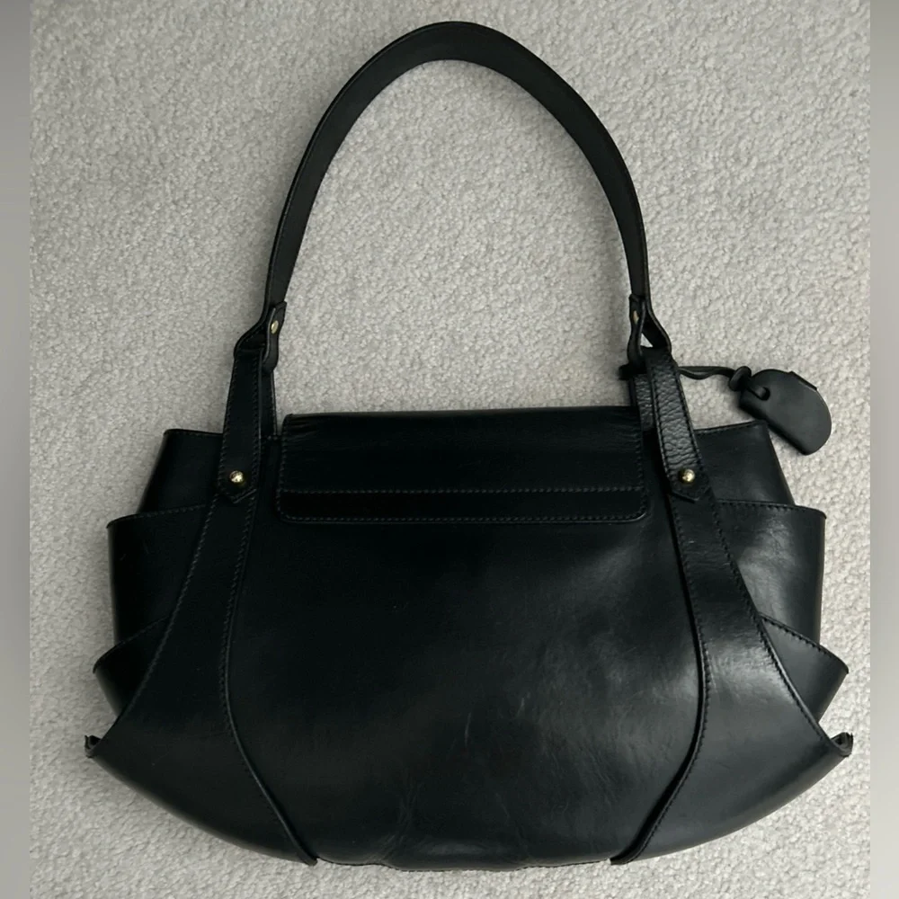 ❗️SOLD❗️ FENDI Y2K Grande Tuc Nero Black Leather Gold Lock Bag - Picture 4 of 12